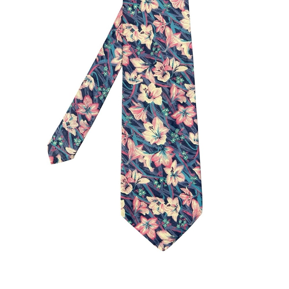 Liberty of London For Saks Cotton Floral Men's Tie Floral Lilies Made in USA